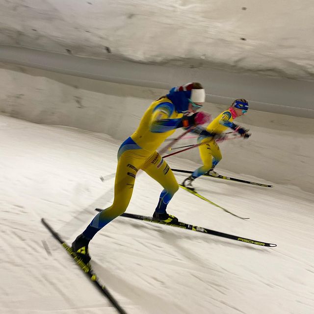 NILSSON Emma, Perfekt att
slippa regnet
imorse och åka
skidor inne i
@midsweden365
istället 😃❄️💫
•
•
•
•
#NykvistskogsAB
#doppelmayr
#oveperssonåkeri
#swix
#FischerRaceFami
ly #livetoski
@maurten_offici
al @rlvnt_nordic