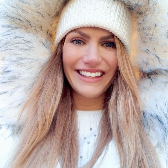 KOUKALOVA Gabriela, #tojekosa
#novytyden
#tulimese
Krásný start
nového týdne Vám
všem!🙂❤
Pořádně se
zachumlejte nebo
ideálně k někomu
přitulte 🤗😊