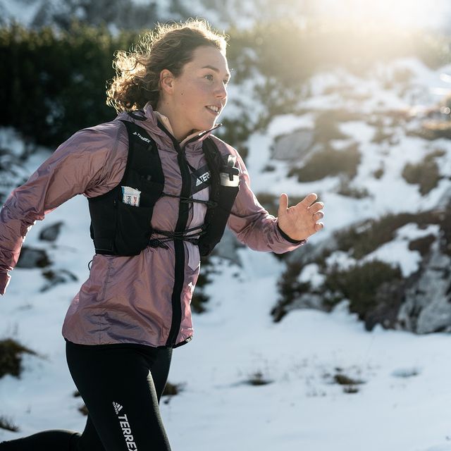 DAHLMEIER Laura, Run towards
winter ...
🏃🏻♀️❄️
What about you?
#bettertobefast
#run
#trailrunning
#befree
#gooutorgohome
#mountainsarecal
ling
#garmischmalsosc
hlecht
#snowtime
@adidasterrex
@aokbayern
@jokasportiv
@bmw__deutschlan
d
@viessmann_sport
📸 @terragraphy