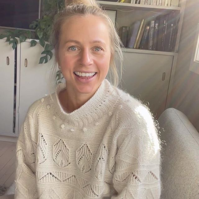 ECKHOFF Tiril, Reklame for
@ceravenordic.
Her kommer noen
vinter tips til
huden din ❄️.
Jeg deler mine
favoritter nå på
høsten, som gjør
at huden min
føles bra. Bruk
høsten til litt
egenpleie du og
🥰
#Cerave
#developedwithde
rms
