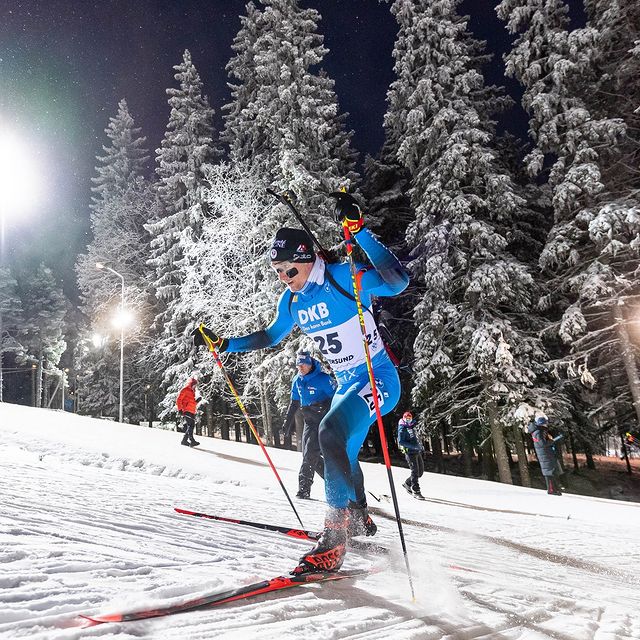 CLAUDE Fabien, 0-0-2-2 🤦♂️!
J’ai joué j’ai
perdu. Prochain
arrêt
Hochfilzen, avec
la neige et le
soleil ☀️ 😁
#mauffrey
#comtévagne
#tchizzvoyages
@k_voigt_fotogra
fie 📷