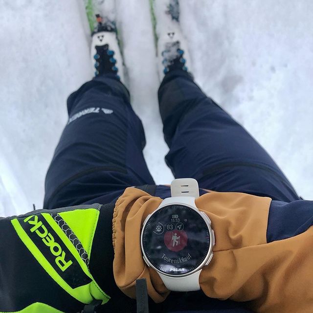 HORCHLER Nadine, Es geht wieder
los 🎿🤩❄️
#freshsnow
#newstyle
#winterison
#skitour #ski
#mittenwald