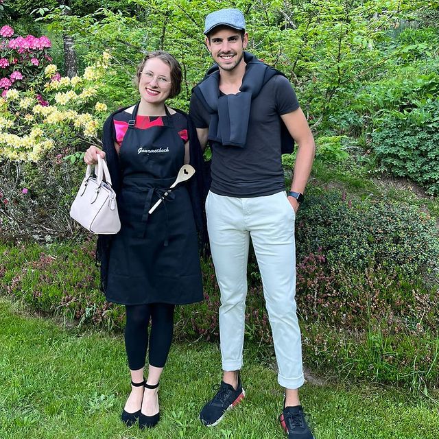 HETTICH Janina, #datenight
#krimidinner
#pastaundpistole
n
#werwardermörder
🍝🍷🔫