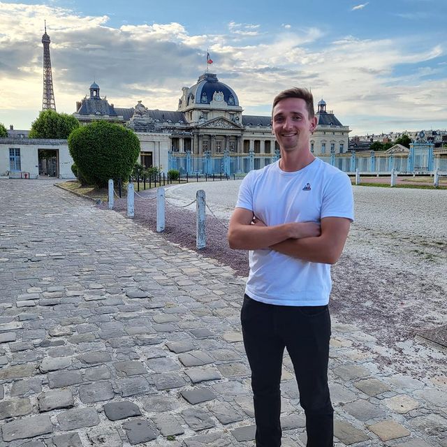 CLAUDE Fabien, Une semaine peu
ordinaire qui se
termine!
Place au premier
stage Avec
l’équipe 🇫🇷
demain 🥳
Merci
@pompiers_paris
pour
l’intégration,
et la caserne de
Pantin pour
avoir passé 24h
de garde avec
vous! C’était...
fatiguant 😅!
📸 (un peu tout
le monde, j’ai
des amis
militaire qui
faisaient un
reportage
animalier sur
moi 🐊)
Ps : vous aurez
des images de
cette semaine
grâce à
@tangi_kerhoas
et
@lachainelequipe
, en avant
saison! 😬