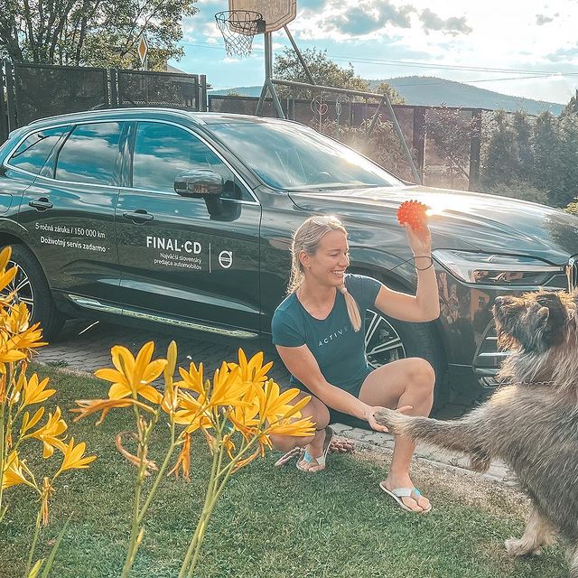 FIALKOVA Paulina, No nič, víkend
je nenávratne
preč, poďme do
nového týždňa.
Uvidíme čo mám
prinesie 🤟.
Pre tých čo
nevedia a stále
to hovoria zle:
Volvom jazdím NA
Balog, nie DO
Balogu 🙏.
@volvozilina
@final_cd +
#dennyinstapes
❤️