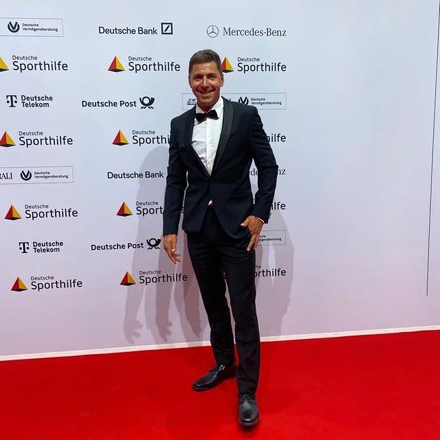 NAWRATH Philipp, Ball des Sports
2022!🎫Thanks
@sporthilfe for
that nice
evening 📯
🤸♂️🤸♀️
@dsv_biathlon
#spitzensportpol
izeibayern
@viessmann_sport
@jokasportiv
@nesselwang.de
@fischernordic
@swix_sport