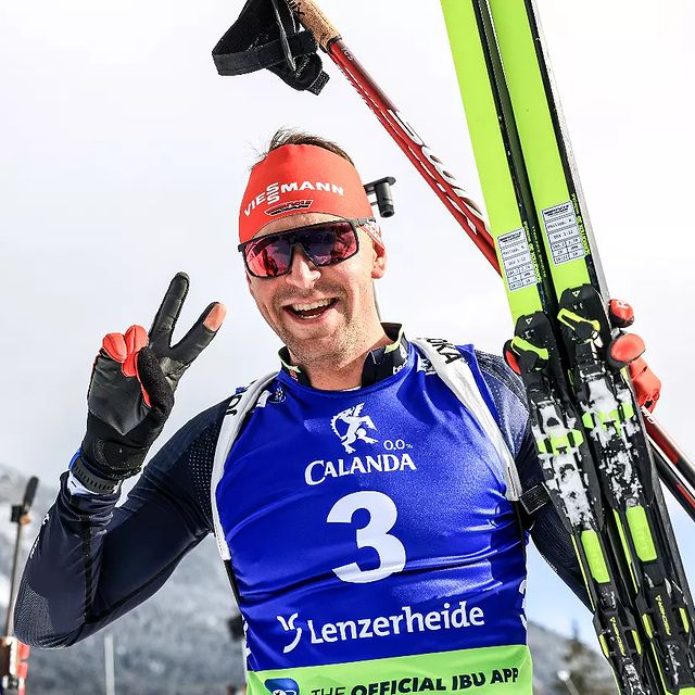 NAWRATH Philipp, Nach einer
erfolgreichen
Woche bei der
Europameistersch
aft mit
@dsv_biathlon
darf ich mich
jetzt freuen bei
der HEIM-WM in
Oberhof dabei zu
sein🚀 🏋️♂️🥁🤛➡️
Mit 3x Top-5 und
einer
zurückgekehrten
Hammer-Laufform
erreichte ich
top Ergebnisse;
auch wenn mehr
drin gewesen
wäre.⚪⚫🔘
Jetzt stehen ein
paar Tage
Vorbereitung mit
dem Team auf dem
Plan, bevor es
dann zu unserem
größten
Heim-Event des
Jahres geht😎🔥
Ich freu mich
drauf!
#roadtooberhof
#2023 #dsvski
#teamd
@viessmann_sport
@jokasportiv
@nesselwang.de
@fischernordic
@swix_sport
📸 @nordicfocus