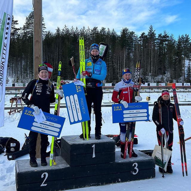 NILSSON Emma, Det behövdes
visst en tur
till Lima för
att få till bra
skidskyttetävlin
gar 🎯⛷️ skönt
att äntligen få
till ett bra
skytte och en
kroppen som vill
åka skidor 😄
Foto 2:
@westlundelisabe
th
•
•
•
•
#NykvistskogsAB
#oveperssonåkeri
#swix
#FischerRaceFami
ly #livetoski